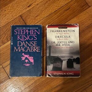 Stephen King and Classic Horror Paperback Set